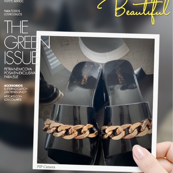 Black Patent Leather Look Slides/Mules w/Gorgeous Gold Chainlink Hardware Detail - Picture 11 of 16